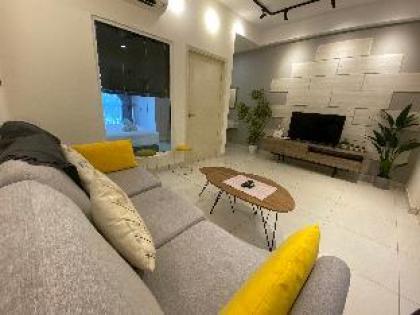 Alluring 1BR Suite @ ARTE MTKIARA/FREE1PARKING/ - image 15