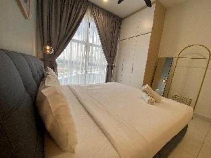 Alluring 1BR Suite @ ARTE MTKIARA/FREE1PARKING/ - image 18