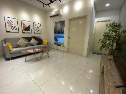 Alluring 1BR Suite @ ARTE MTKIARA/FREE1PARKING/ - image 19