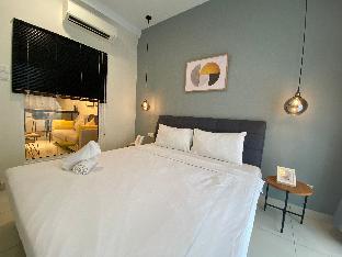 Alluring 1BR Suite @ ARTE MTKIARA/FREE1PARKING/ - image 7