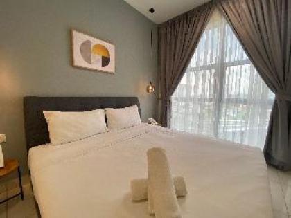 Alluring 1BR Suite @ ARTE MTKIARA/FREE1PARKING/ - image 8