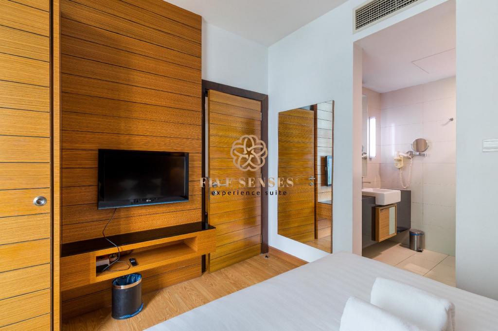 Queen Bedroom Suites  Kuala Lumpur #TB2Q1Q - image 2