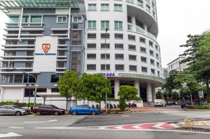 Two Bedroom  1 Queen & 2 Queen bed  KLCC #TC1Q2Q - image 22