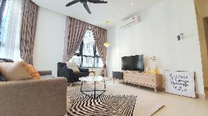 Luxury Apartment 2 Privatelift 100mLRT Midvalley 