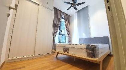 Luxury Apartment 2 Privatelift 100mLRT Midvalley - image 4