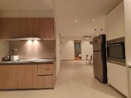 Luxury Apartment 2 Privatelift 100mLRT Midvalley - image 6