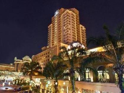 Raintree Resort suites at Bandar Sunway - image 13