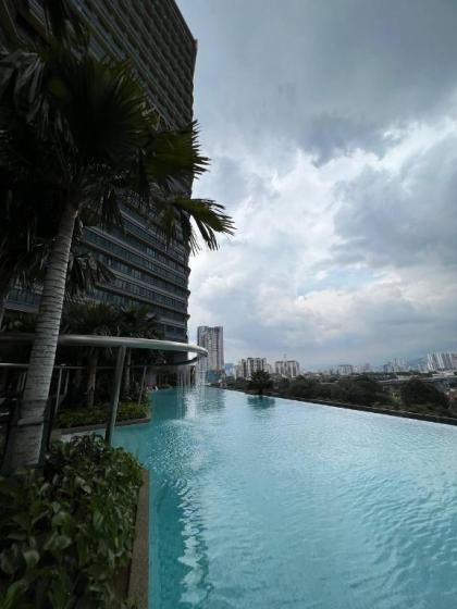 Sunway Velocity #3BR (CHERAS) Nice Pool View - image 2