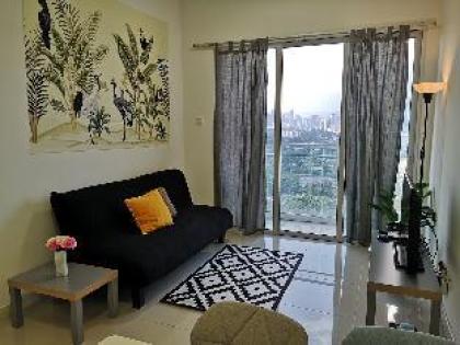 British Colonial 2 bedroom - 5 mins to Mid Valley - image 6