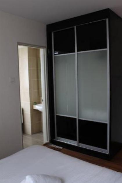 Peaceful Service Suites at Taragon Puteri Bintang - image 11