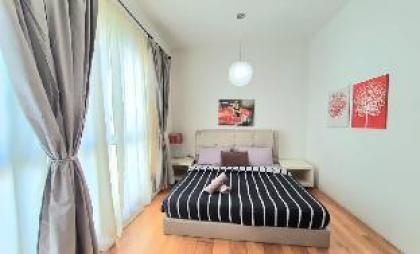 Regalia Suites - Cozy Studio Apartment - image 11