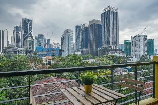 Balcony KLCC View Studio l Netflix l 100MB WiFi - image 6