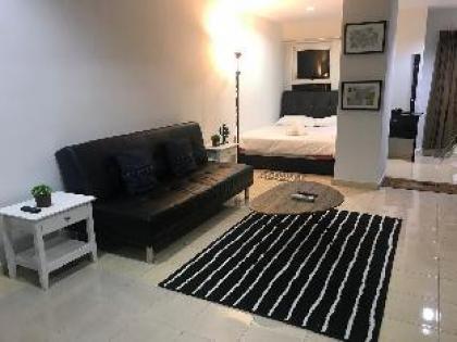 HOMELY STUDIO  KL City  100 Mbps WiFi  NETFLIX - image 10