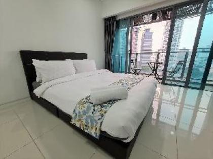 KLCC *Great* 2BR Apartment  Netflix walk to KLCC - image 5