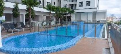 KLCC View Luxury 3 Bedroom Condo A free parking  - image 13