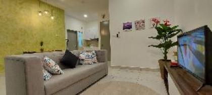 KLCC View Luxury 3 Bedroom Condo A free parking  - image 6