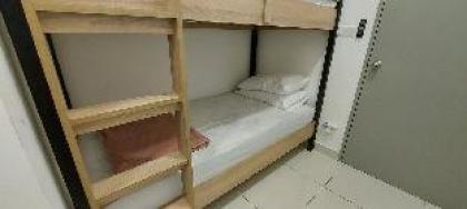 Bunk Bed Ensuite Room B198 with Condo Facilities - image 7