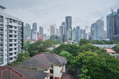 Wonderful 1BR w KL City View  Fast WiFi  - image 13