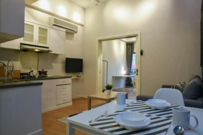 Wonderful 1BR w KL City View  Fast WiFi  - image 4