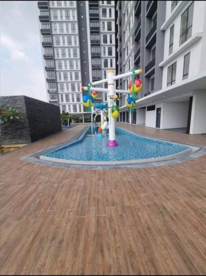 Newly Build Modern Unit-KL Sg Besi Chan Sow Lin - image 2