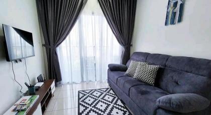 BOHEMIAN HOME 3 bedroom -10 mins to Mid Valley - image 13