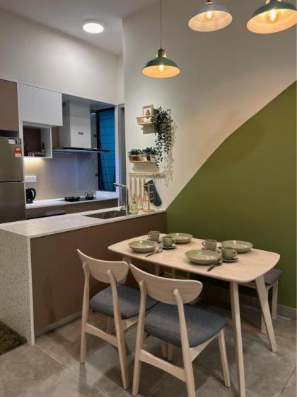 Cozy Lovely Home Highest floor Nice Night View  - image 21