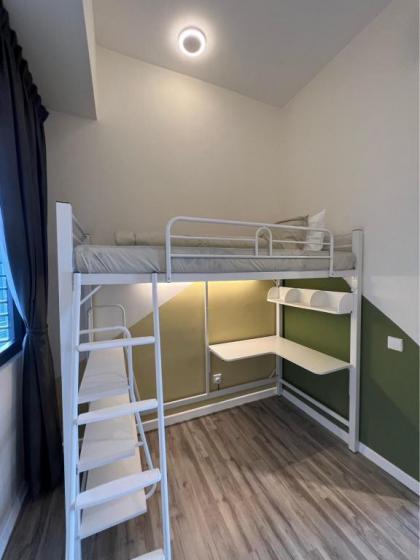 Cozy Lovely Home Highest floor Nice Night View  - image 24