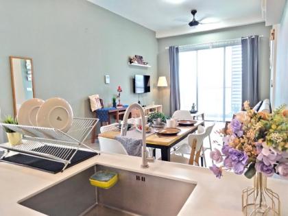4 Bedroom Resort Suites Residence old klang road - image 28
