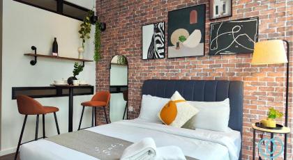 Scarletz Suites KLCC by Mykey Global - image 23