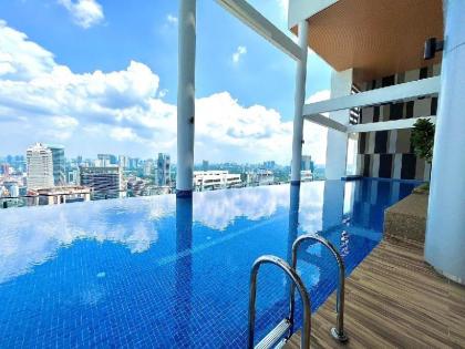 Luxury Bad Room  KlCC View At Pool On 35 Level - image 3