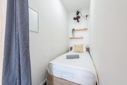 Netflix 1-5Pax Family suite @Arcoris Mont Kiara - image 25