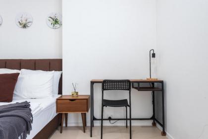 Netflix 1-5Pax Family suite @Arcoris Mont Kiara - image 29