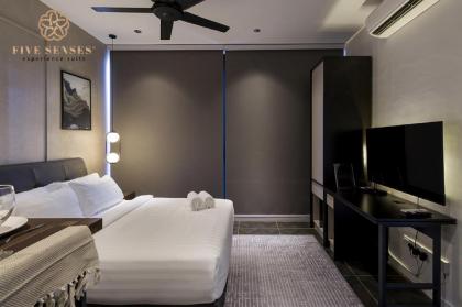 KL Spacious Lifestyles suite by Five Senses #DE - image 7