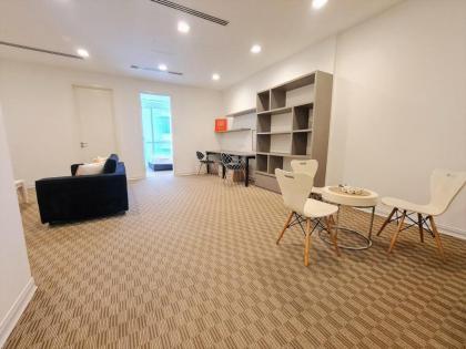 Wonderful 2Br Apartment  @KLCC Walk to KLCC & LRT - image 5