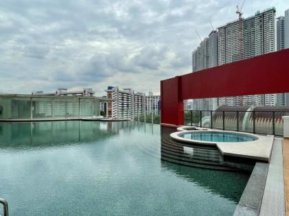 Cozy Home with Private Jacuzzi at KL City 806 - image 8