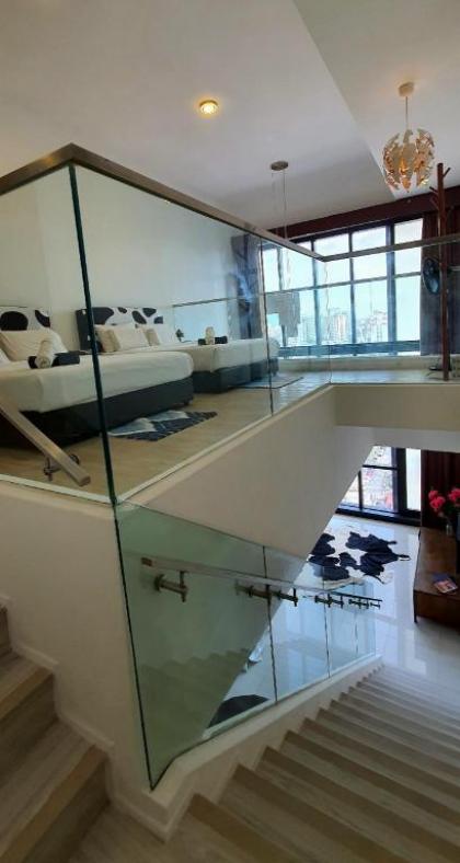 Modern spacious Duplex/Loft Lake View M City - image 23