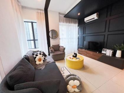 Arte KLCC Master Suite 3Bedrooms Garden Residence2 - image 1