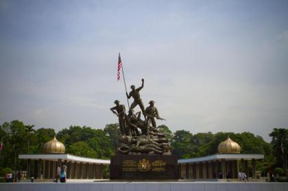 Duplex Unit 2BR @ High-Class & Cozy Style - image 22