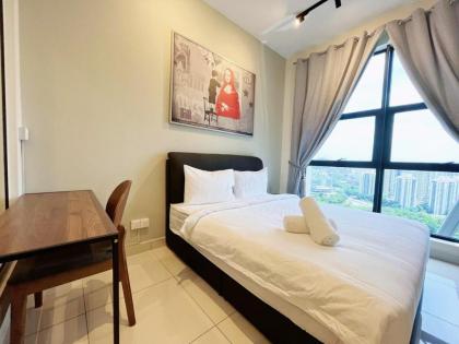 Stylish 2BR Suite @ Arte Mont Kiara - image 9