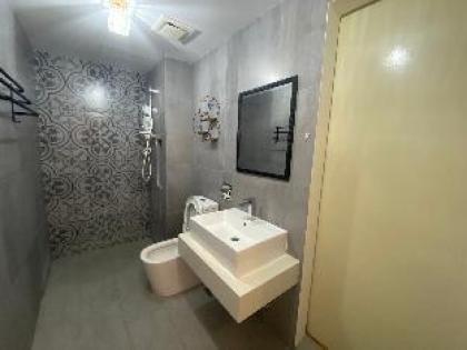 Comforting 2BR Duplex @ Arte Mont Kiara - image 14