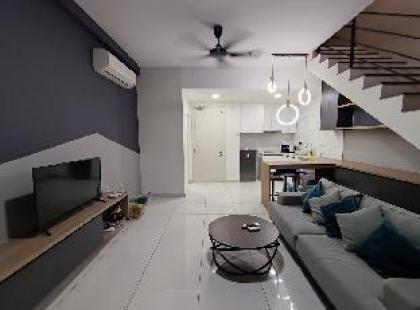 Rare Find 2BR Duplex Balcony @ Arte Mont Kiara - image 17