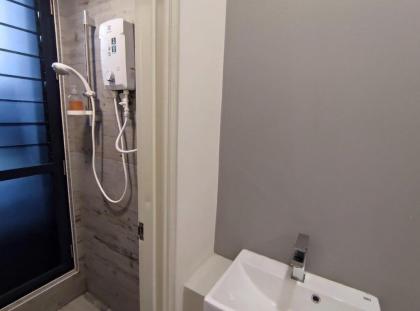 Deluxe Couple 1BR Suite @ Arte Mont Kiara - image 3