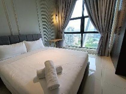 Couple Bedroom Suite @Arte Mont Kiara@Free Parking - image 2