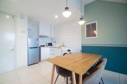 European 2 bedroom Duplex @ Arte - image 10