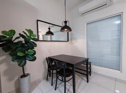 Exceptional 1Bedroom Suite @Arte Mont Kiara - image 11