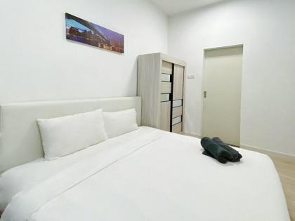 Luscious 2 bedroom Suite@ Arte Plus Ampang - image 10