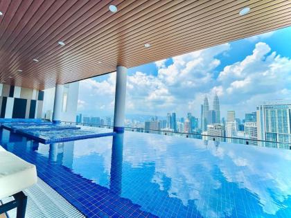 Classy 2bedroom Duplex @KlccView Pool@Colony - image 24