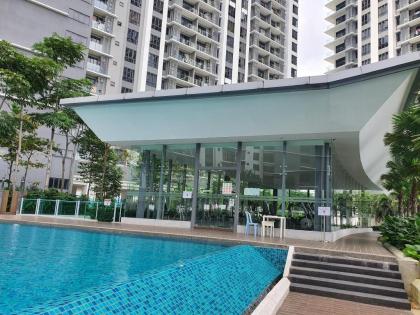 A 3 bedrooms near Desa Park City Kepong Mont Kiara - image 18