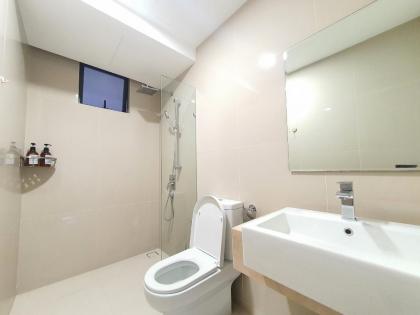 A 3 bedrooms near Desa Park City Kepong Mont Kiara - image 27