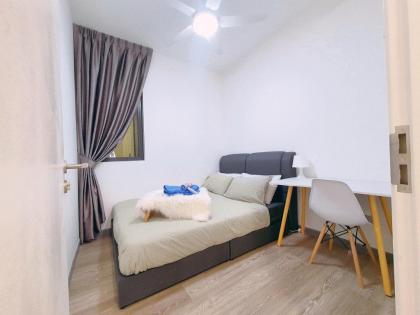 A 3 bedrooms near Desa Park City Kepong Mont Kiara - image 29